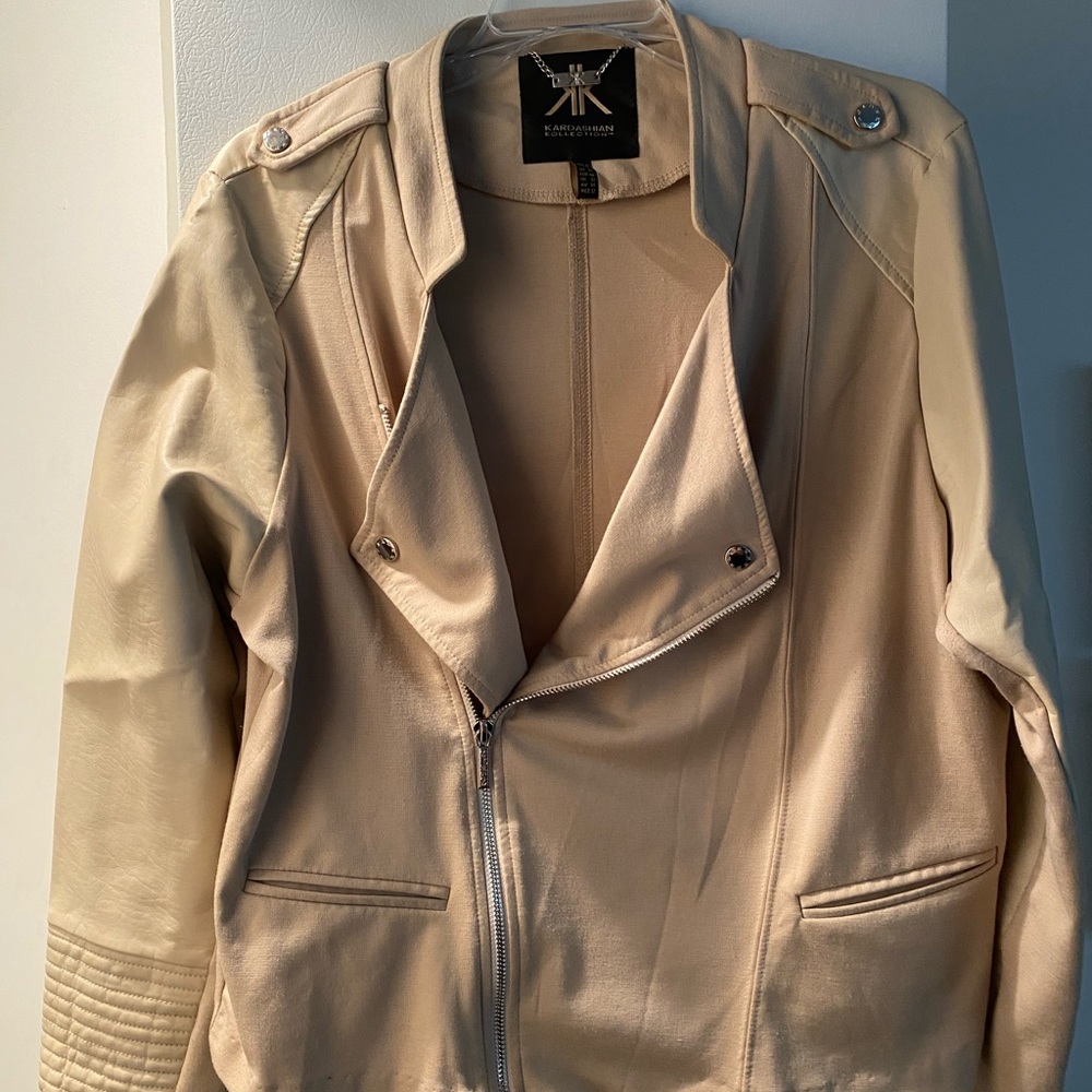 Beige Jacket - Picture 4 of 6